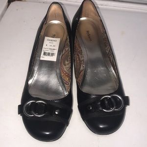 Amazing brand new small wedge